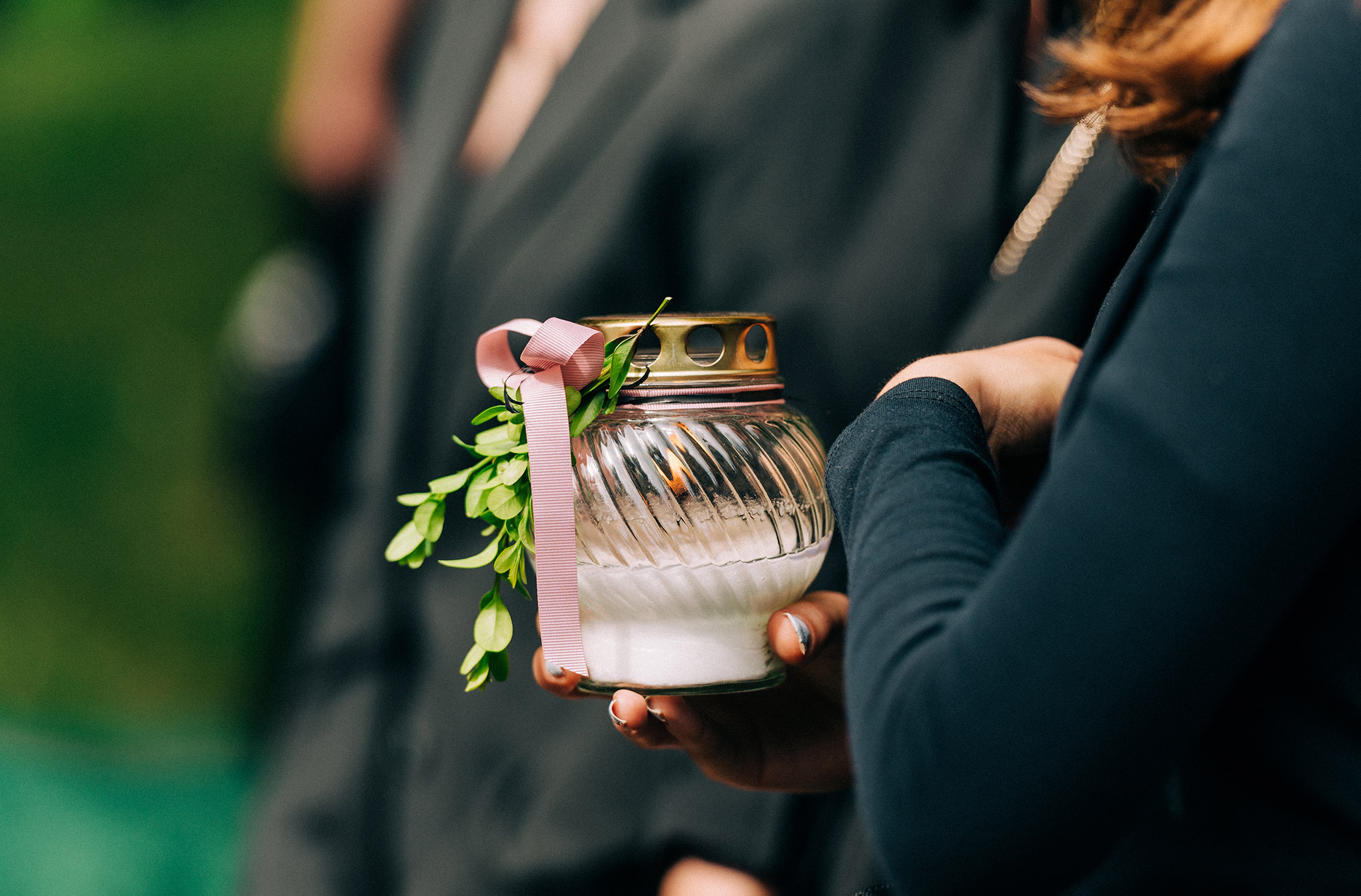 Trauermarsch mit Kerze